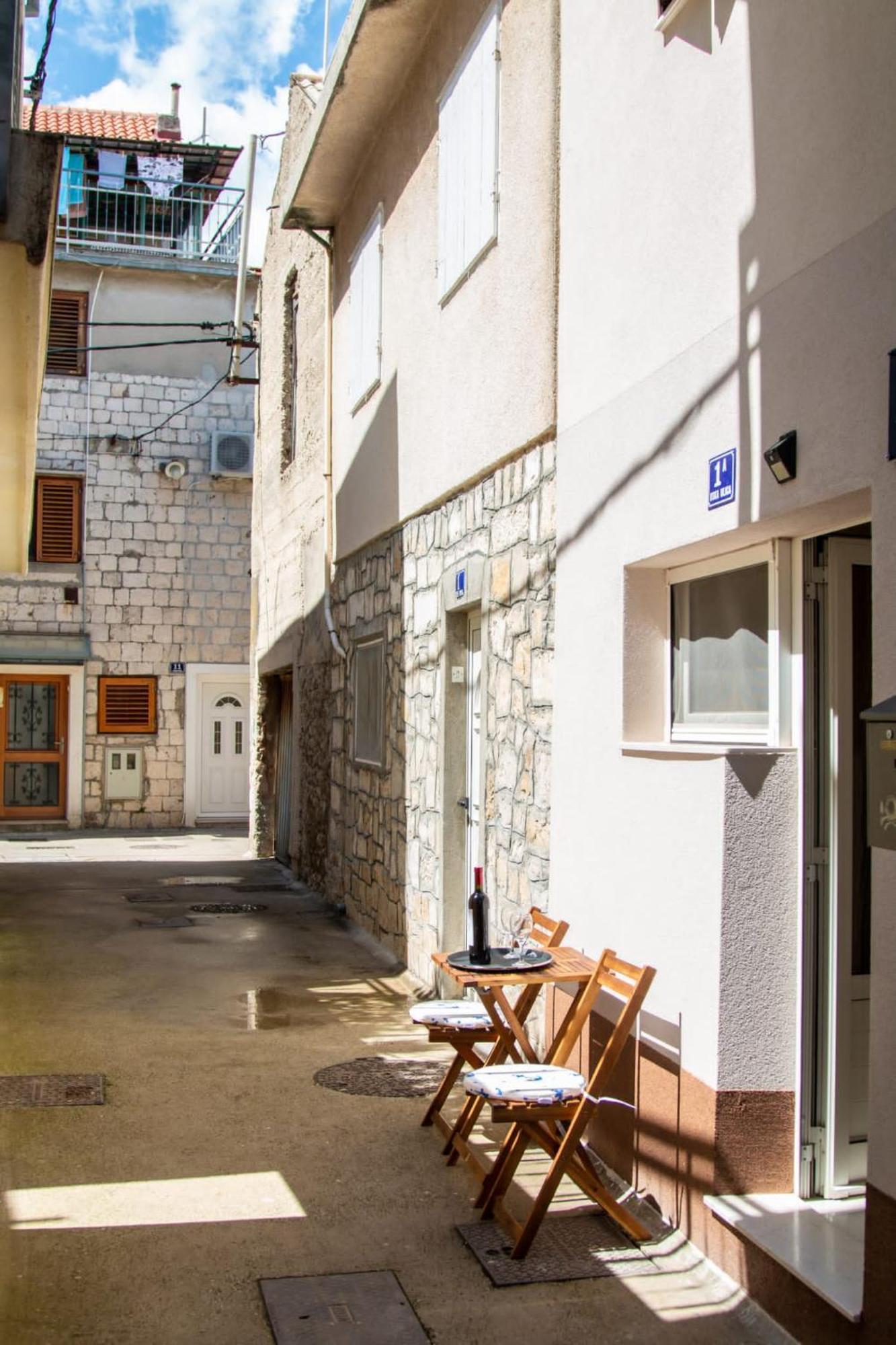Studio Apartman Mirela Kastel Stafilic Kastela Exterior photo